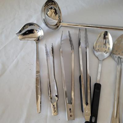 Large Kitchen Utensil Lot (K-EL)