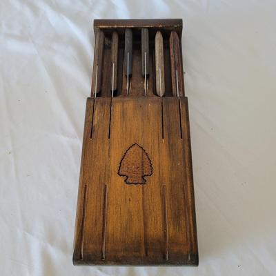 Kitchen Knives, Blocks, and Sharpener (K-EL)