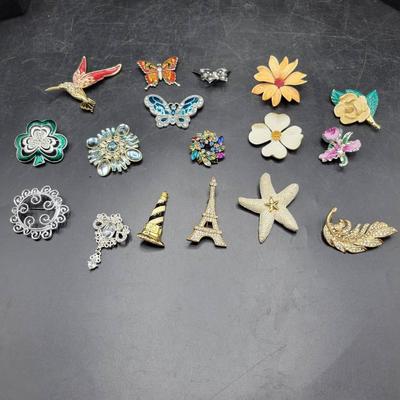TDU100 Assorted Brooches