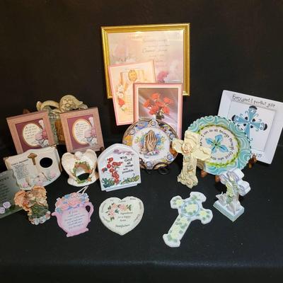 TDU156 Blessings III: Pictures, Plaques, Candle Holder, Clock Stand (Missing Clock),