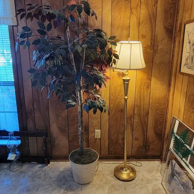 CHA171 Brass Swing Arm Floor Lamp & Large Artificial Tree