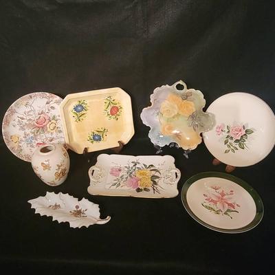 TDU184 Beautiful Vintage Plates, Platters & Serving Pieces