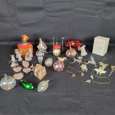 CHA226 Assorted Blown Glass & Spun Glass Christmas Ornaments