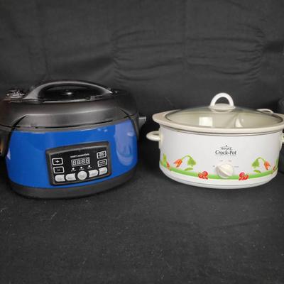 CHA229 (2) Small Kitchen Appliances: Rival Crockpot w/Carry Case, Cook's Essentials Pressure Cooker