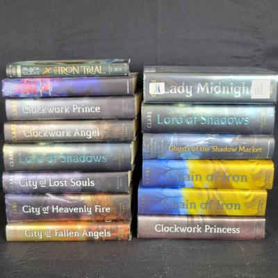 CHA270 (14) Hardback Novels By Cassandra Clare