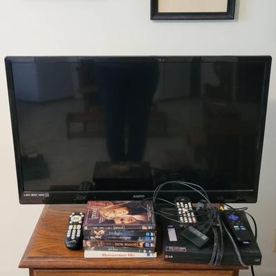 CHA297 32" Sanyo Flat-screen TV W/ ROKU & DVD Player