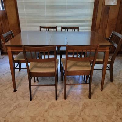 Mid Century Modern Table & Chairs