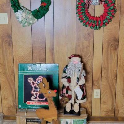 Christmas Decorations: 6ft Wesley Pine, Wreaths, Wood Reindeer, Etc