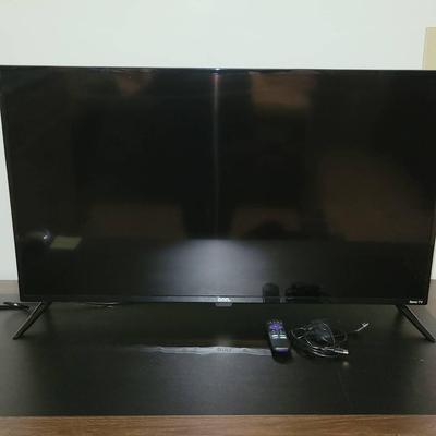 CHA353 41" ONN Flat-screen TV W/Roku