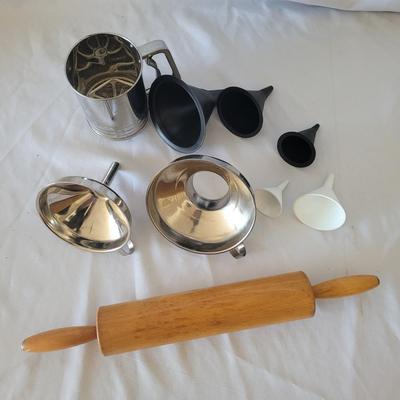 Large Baking Supplies Lot (K-EL)