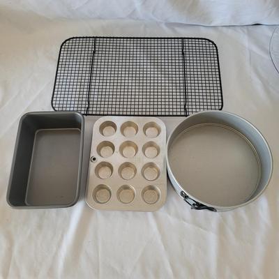 Large Baking Supplies Lot (K-EL)