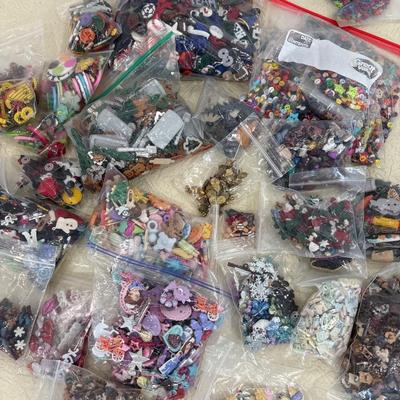 Miniature crafting items