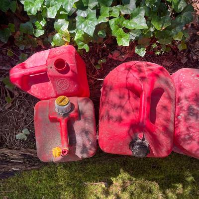 Collection of Gas Cans (S-MG)