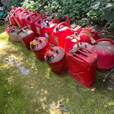 Collection of Gas Cans (S-MG)