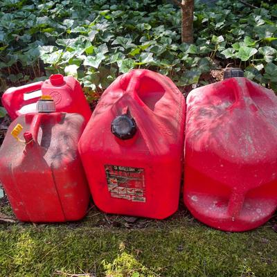 Collection of Gas Cans (S-MG)