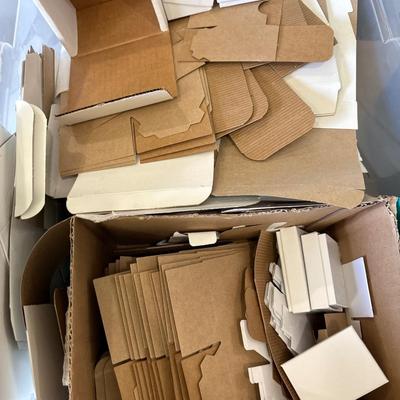 Small boxes for jewelry and small items includes tote