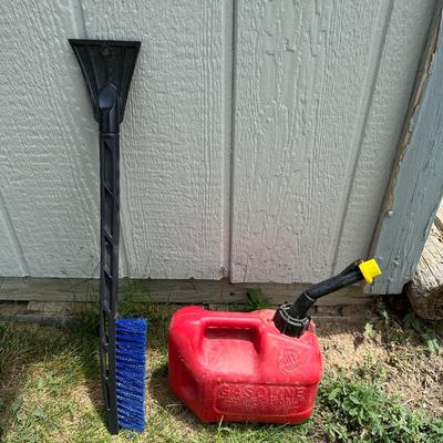 ROCKET POWER JUMP STARTER, ICE/SNOW SCRAPERS & A GAS CAN