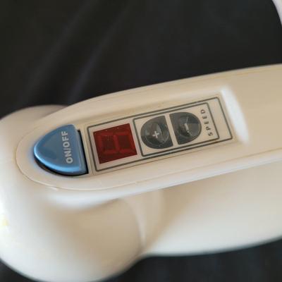 Ice Cream Maker and Jeanette Glass Parfait Cups (K-EL)