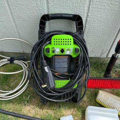GREENWORKS PRESSURE WASHER WITH VARIOUS SCRUB BRUSHES