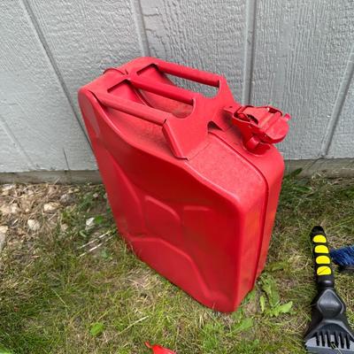JERRY GAS CAN AND SNOW/ICE SCRAPERS