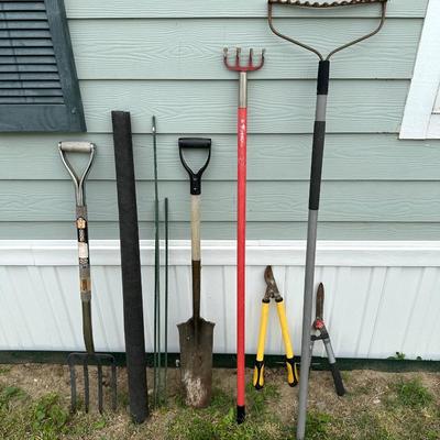 YARD TOOLS