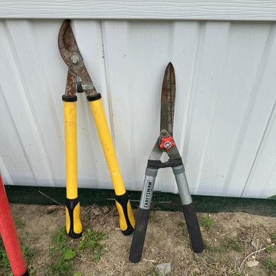 YARD TOOLS
