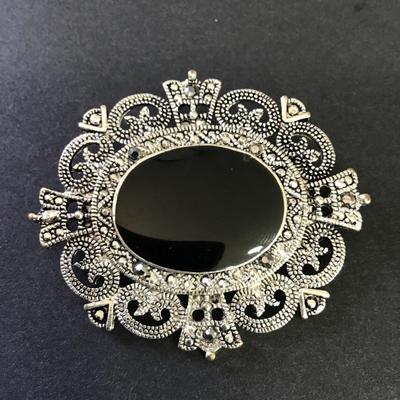 Vintage Silver tone filagree, art deco brooch