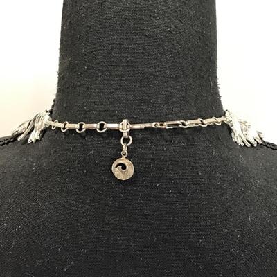 Beautiful, vintage, brushed silver toned Lisner statement necklace