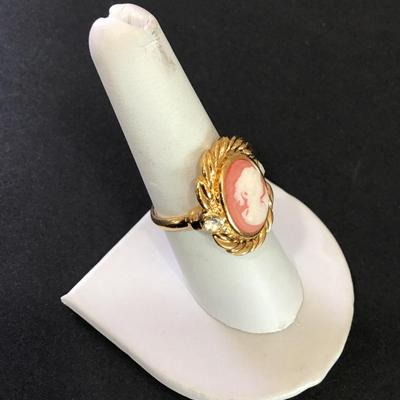 Lovely vintage, Victorian revival style lady, portrait, cameo, gold tone