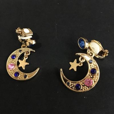 Cute sensitive solution moon clip on earrings
