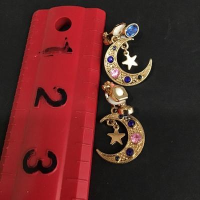 Cute sensitive solution moon clip on earrings