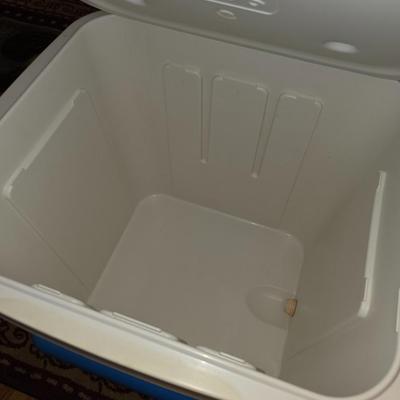 60 quart Igloo cooler