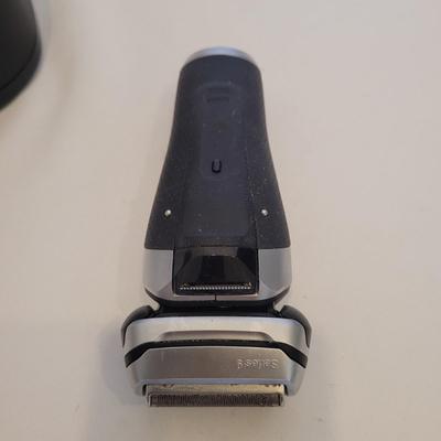 Braun and Phillips Shavers (BR2-EL)