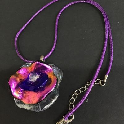 Pretty unique glass flower pendant necklace