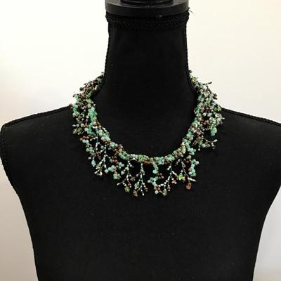 Beautiful beaded collar necklace with magnetic clasp