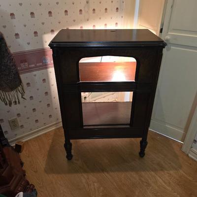 Light up cabinet