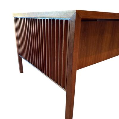 Baumen Business interiors Executive Desk and wastebasket