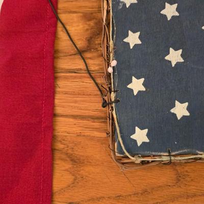 American Flag Lot – USA Flag & Rustic Wall Art