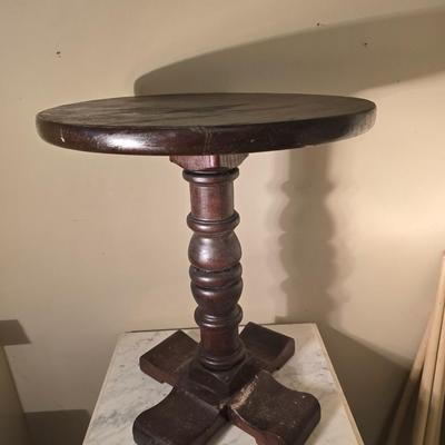 Table side stand