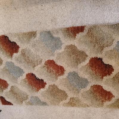 Pair of Area Rugs – Orian Cliffony Bisque & Geometric Accent Rug