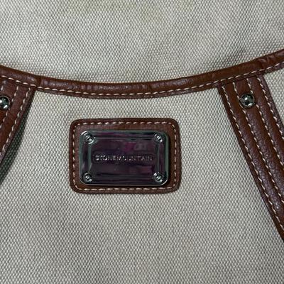 LOT 63L: Casual Summer Handbags: Stone Mountain & More