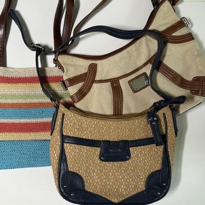 LOT 63L: Casual Summer Handbags: Stone Mountain & More