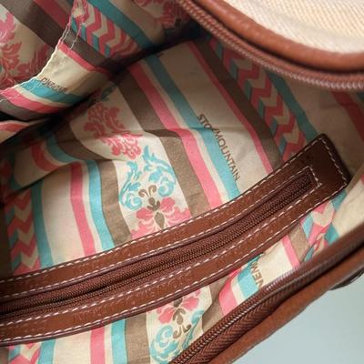 LOT 63L: Casual Summer Handbags: Stone Mountain & More