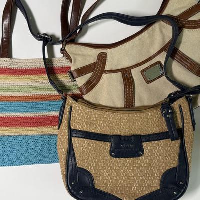 LOT 63L: Casual Summer Handbags: Stone Mountain & More