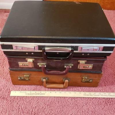 LOT 89X: Assorted Vintage Briefcases