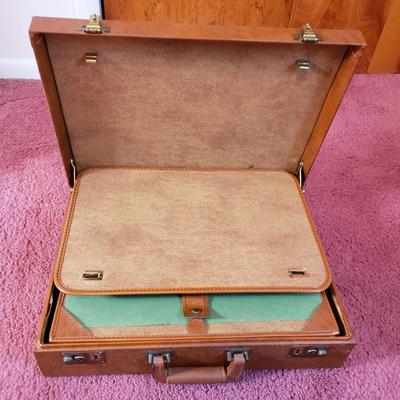 LOT 89X: Assorted Vintage Briefcases