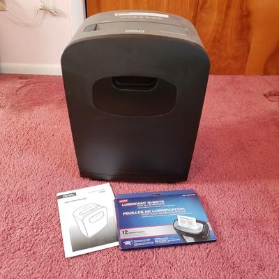 LOT 90X: Royal Paper Shredder 1250X