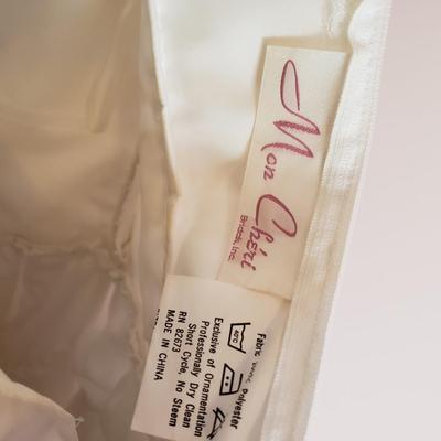 LOT 95X: Vintage Wedding Gown with Hair Accessory