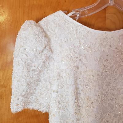 LOT 95X: Vintage Wedding Gown with Hair Accessory