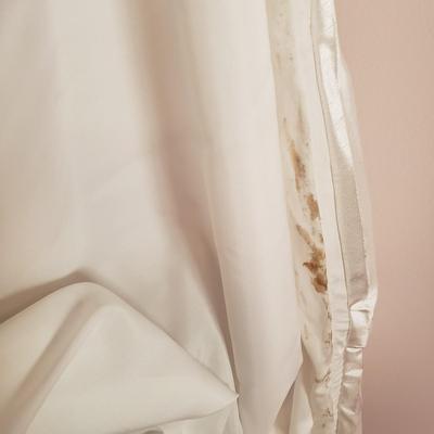 LOT 95X: Vintage Wedding Gown with Hair Accessory